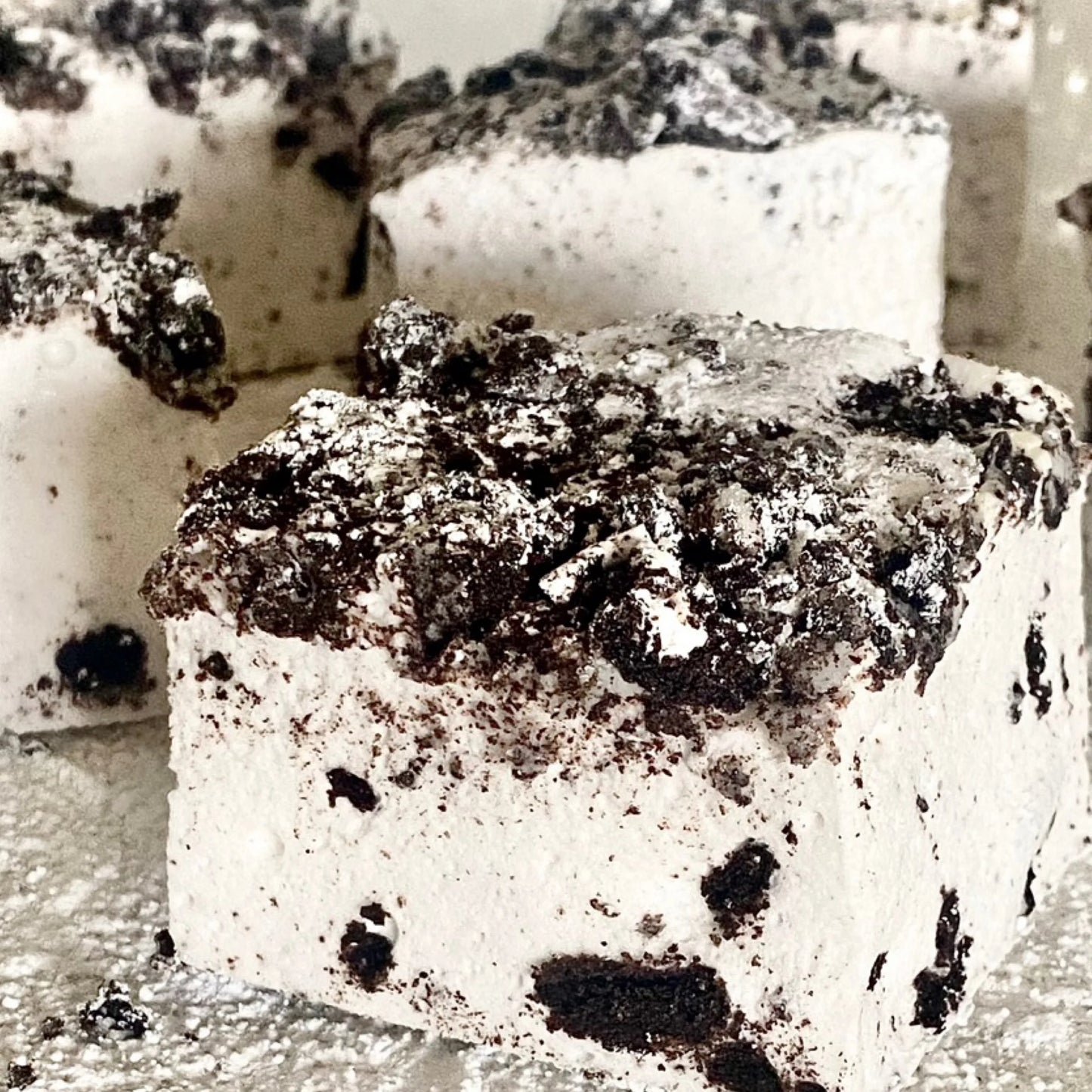 COOKIES & CREAM MARSHMALLOW