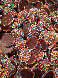 MILK CHOCOLATE FRECKLES