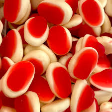 STRAWBERRIES & CREAM